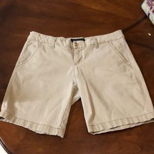 Aeropostale khaki shorts💜